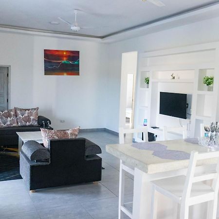 4 U Luxury Bungalows Diani Diani Beach Zewnętrze zdjęcie