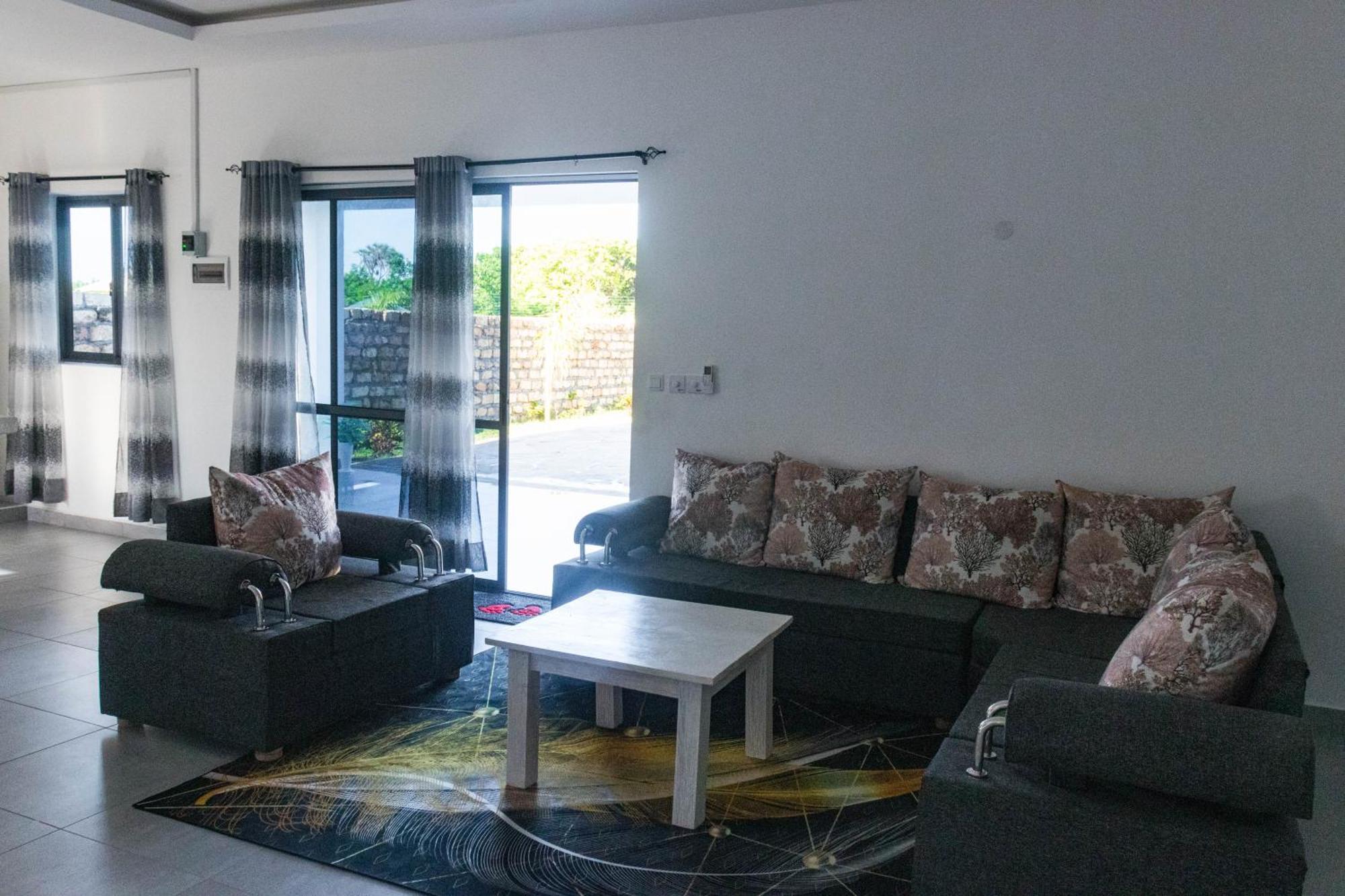 4 U Luxury Bungalows Diani Diani Beach Zewnętrze zdjęcie